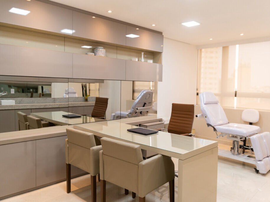 Dr. Eduardo Garcia - Consultório